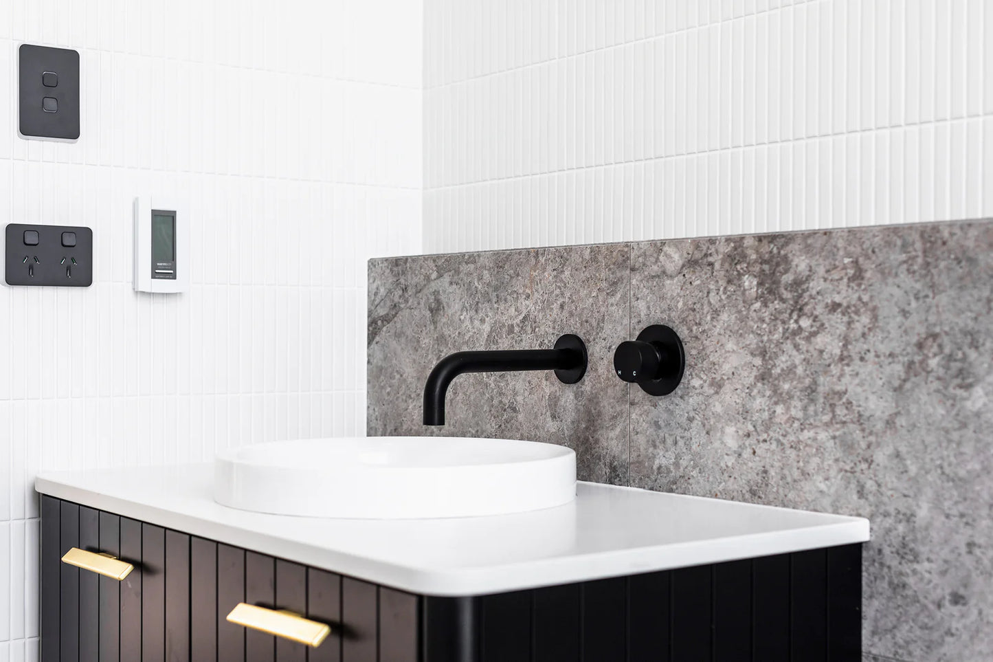 ROUND PINLESS WALL MIXER