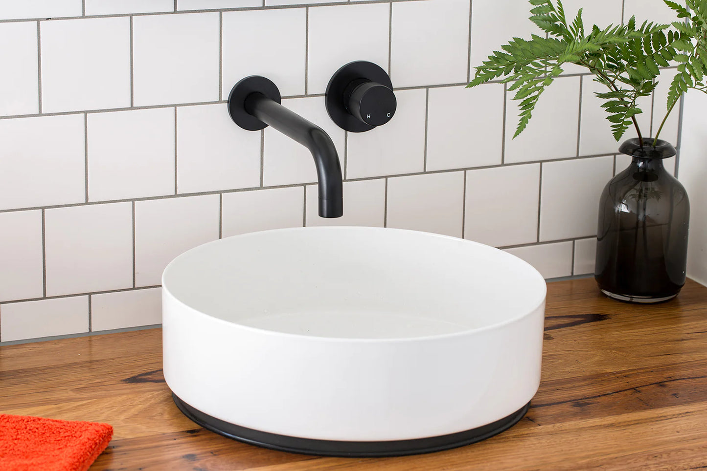 ROUND PINLESS WALL MIXER