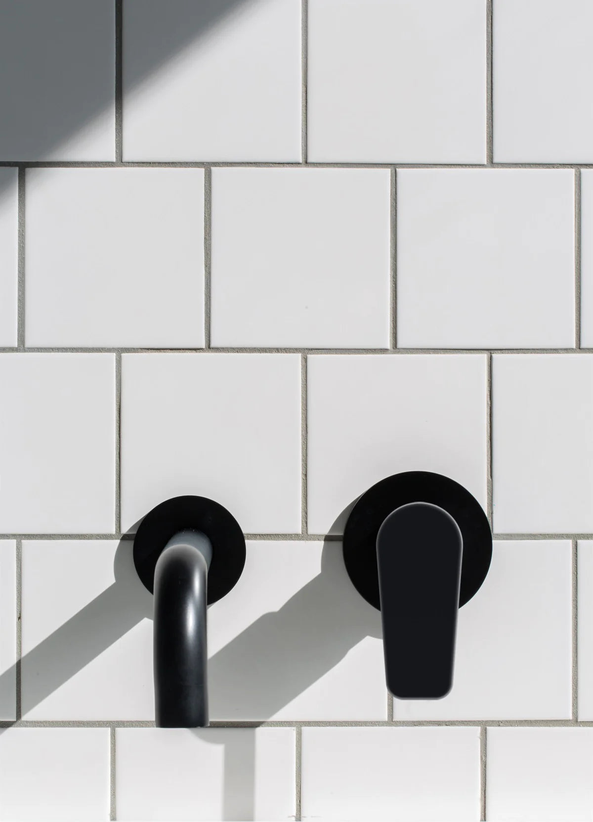 ROUND PADDLE WALL MIXER