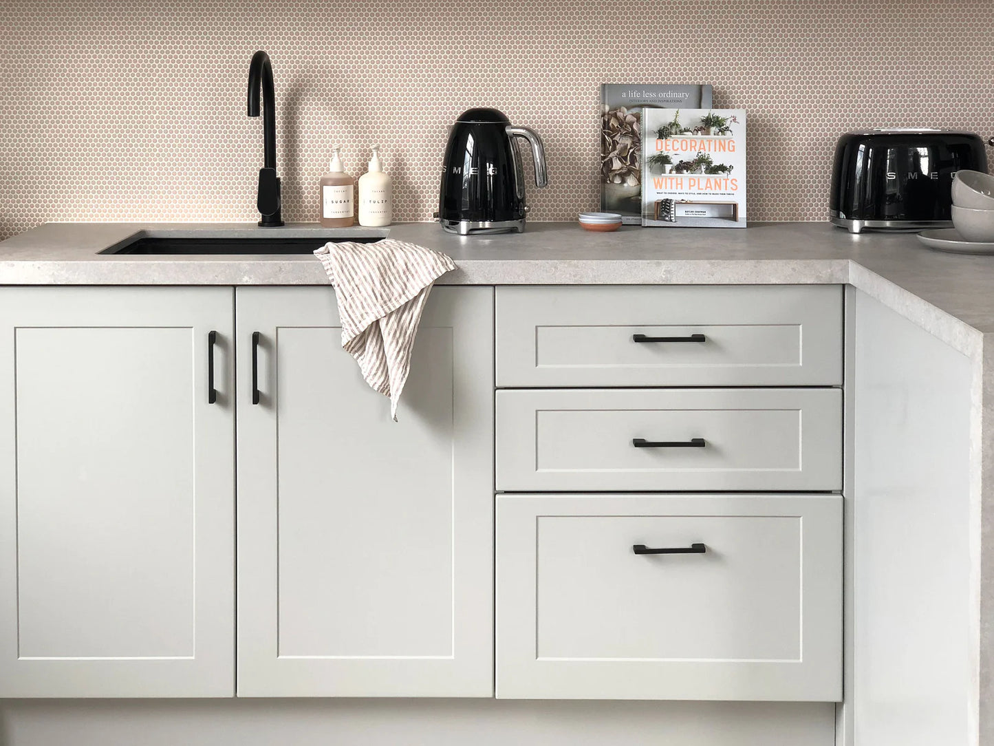 ROUND PADDLE WALL MIXER